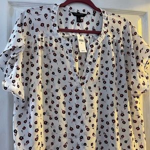 Banana Republic, white floral print, dolman sleeve shirt.